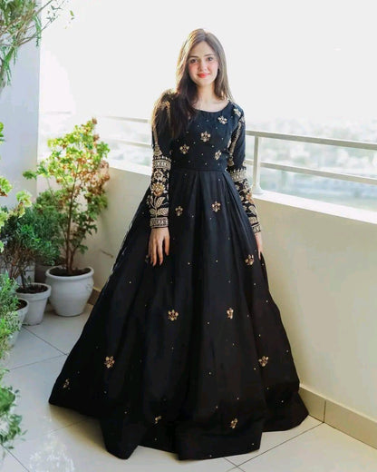 3 Pcs Women's Stitched Chiffon Embroidered Maxi Suit