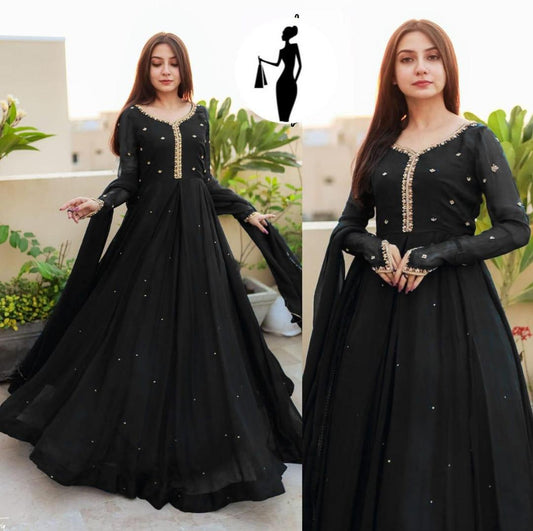 3 Pcs Women's Stitched Chiffon Embroidered Maxi Suit
